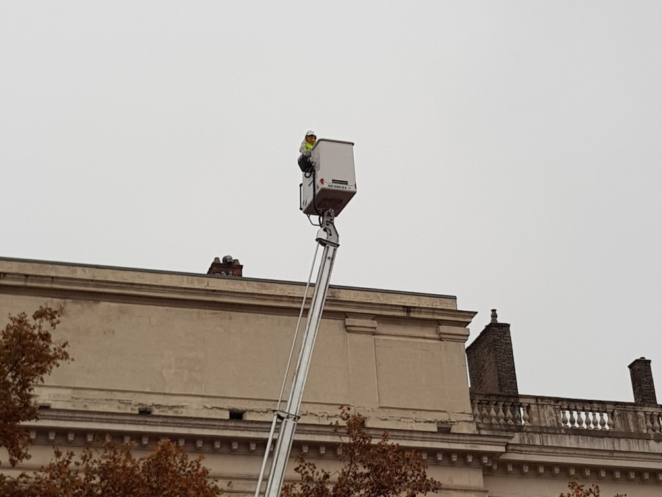 Nacelle louée pour filmer les gilets jaunes : l’audience renvoyée au 19 décembre