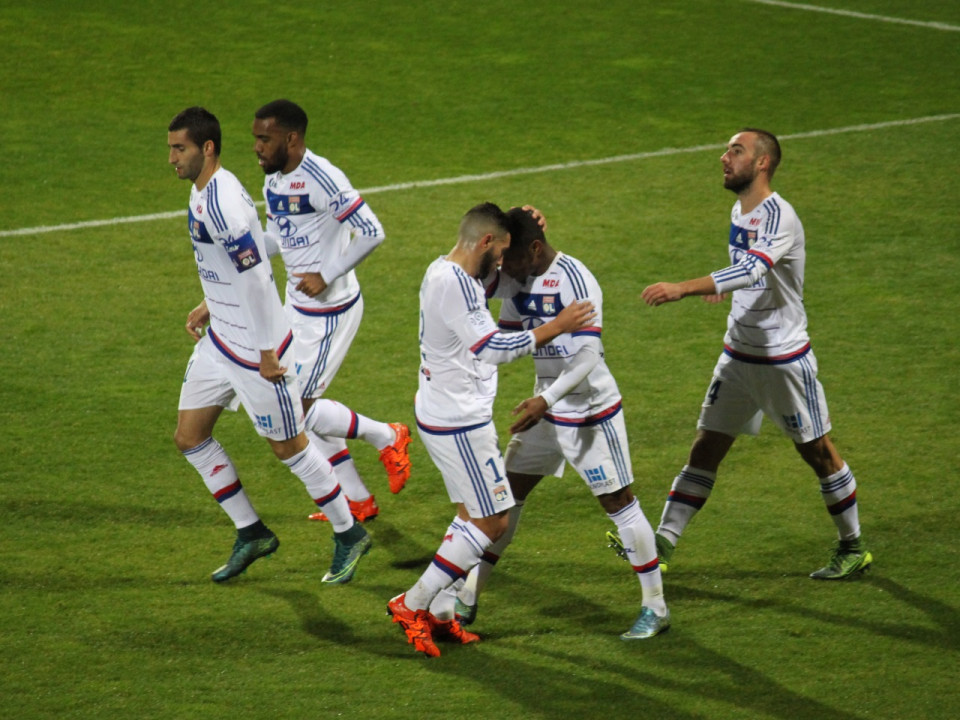 L'OL avance sans convaincre