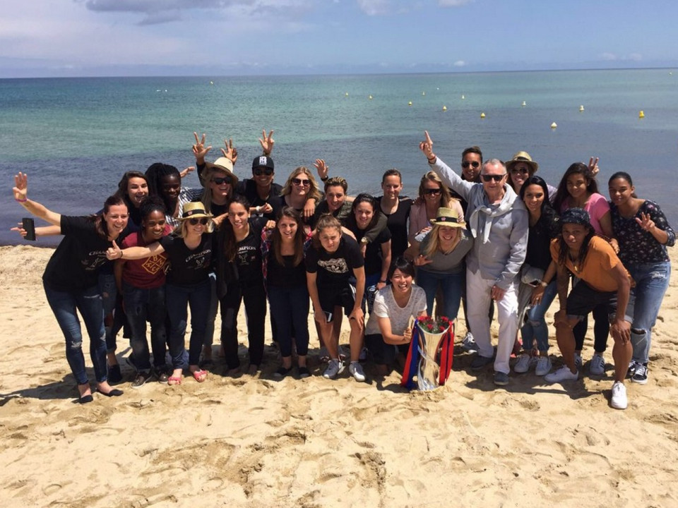 L'OL féminin à Saint-Tropez pour fêter le triplé