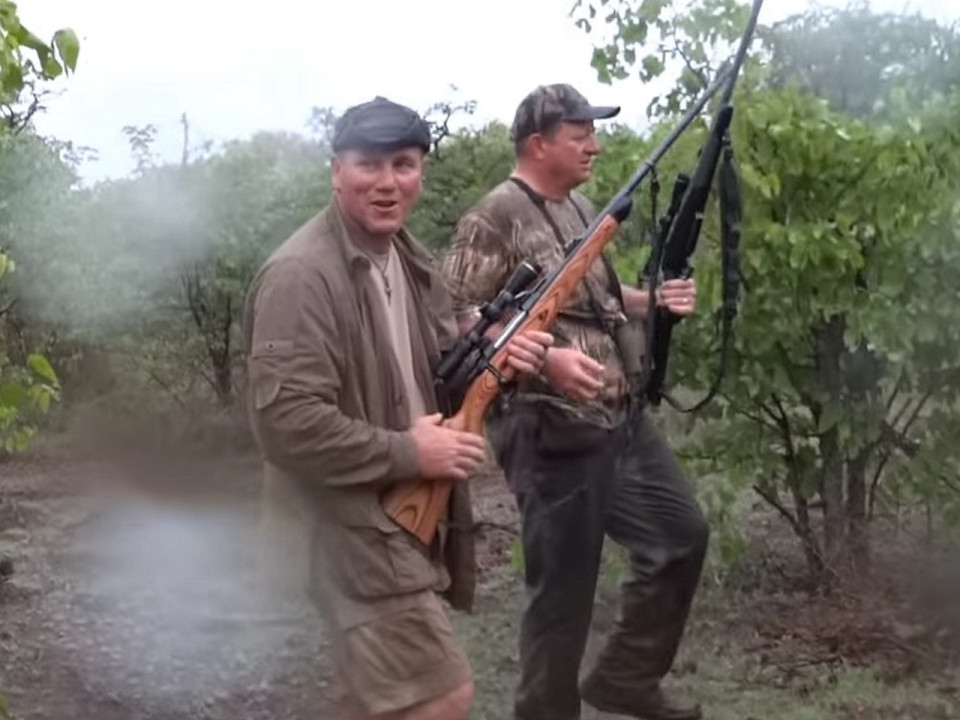 L'ancien gardien de l'OL Pascal Olmeta critiqué après avoir chassé l'éléphant