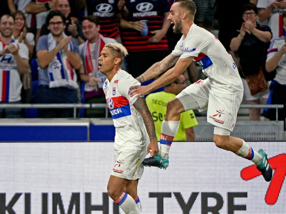 L'OL brille pour sa reprise en Ligue 1 face à Strasbourg (4-0)