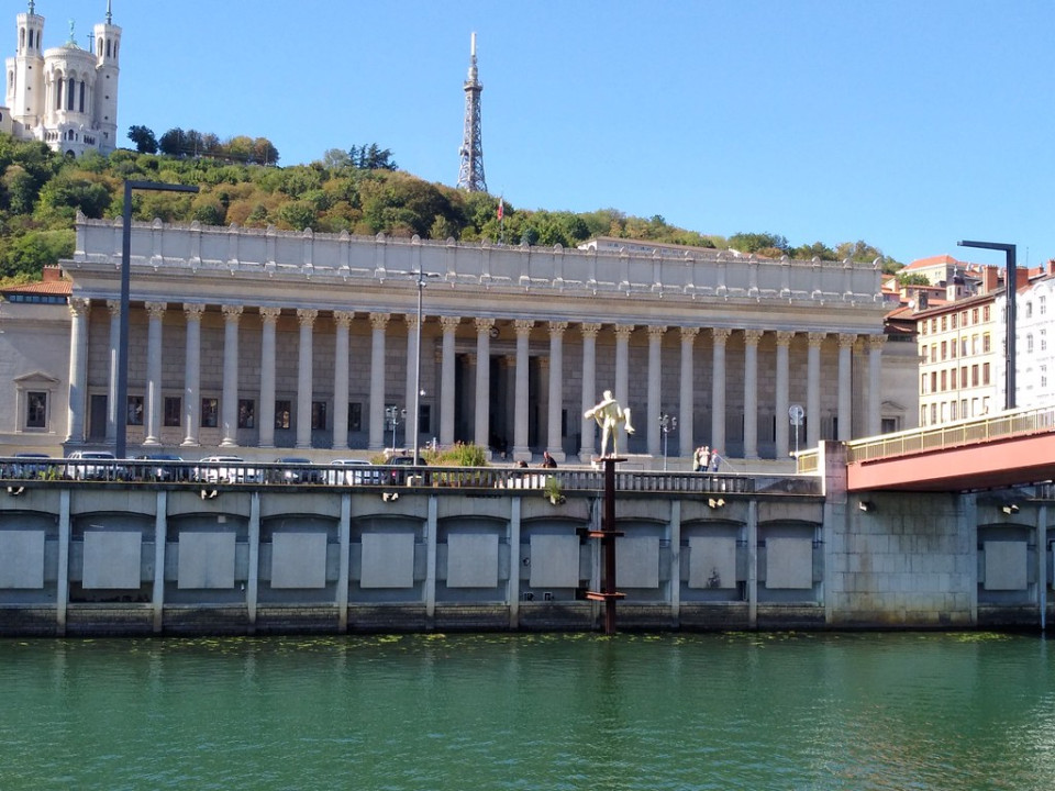 Aide aux migrants : cinq mois de prison avec sursis requis à Lyon contre Pierre-Alain Mannoni