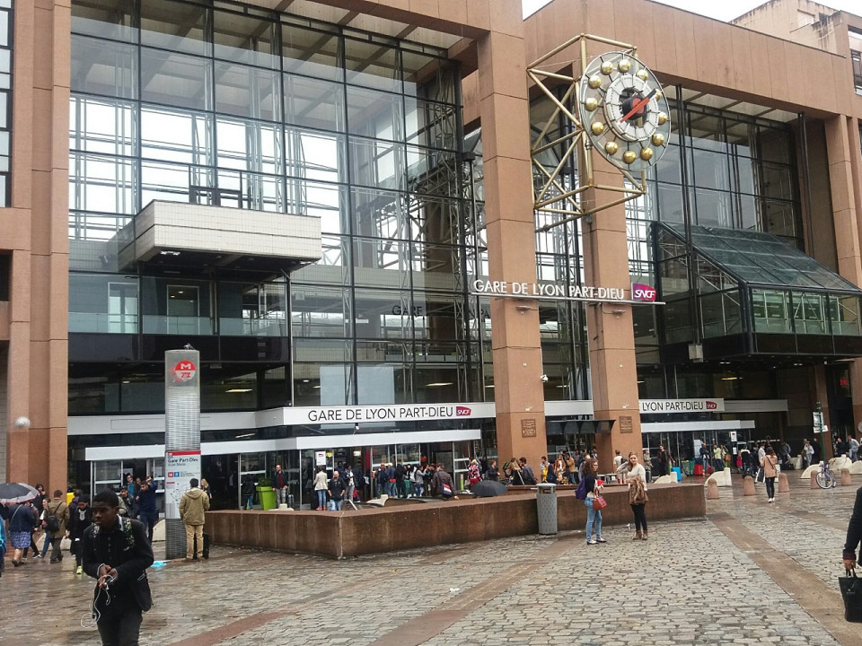 Portiques anti-fraude à la gare de Lyon Part-Dieu : pas avant 2022 !