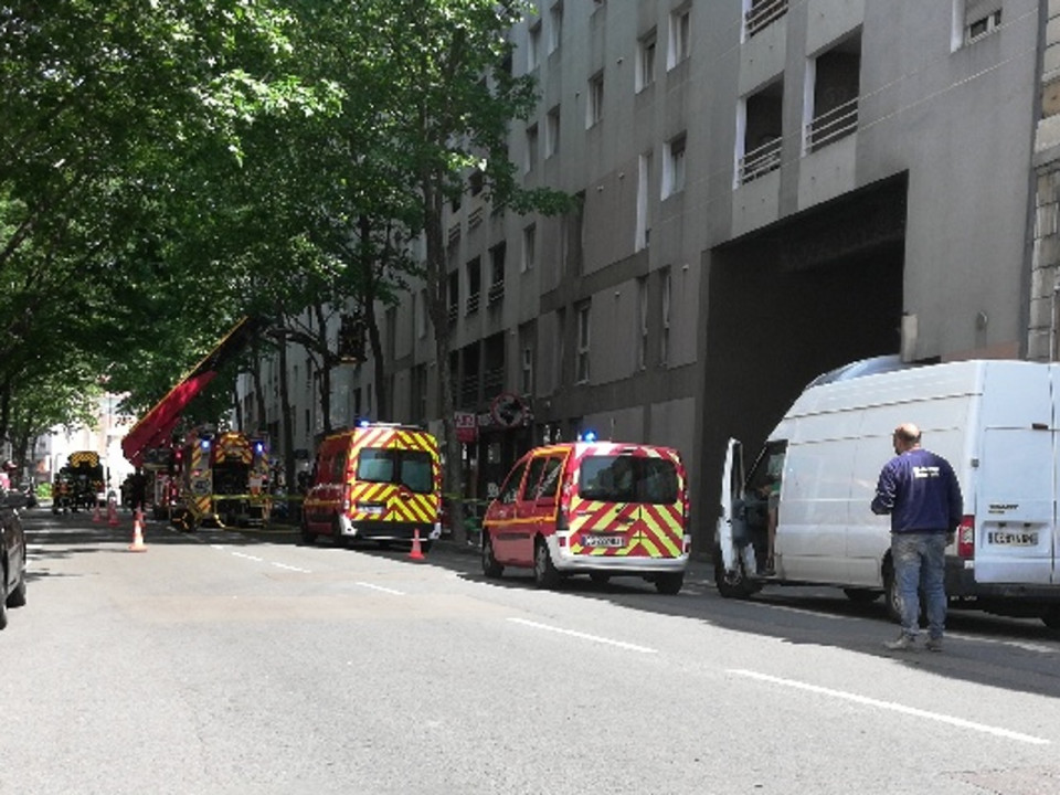 Villeurbanne : un feu de sous-sol rue Gabriel-Péri