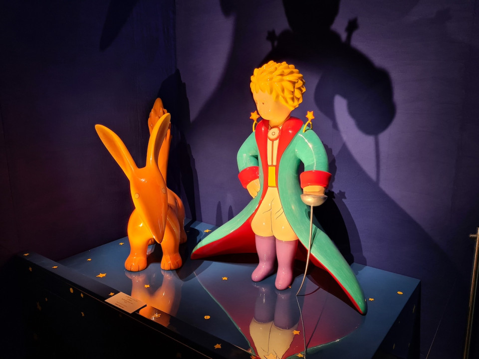Antoine de Saint-Exupéry atterrit à Lyon avec son Petit Prince pour une exposition immersive