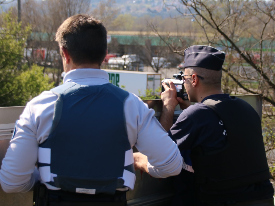 Près de Lyon : il roule à 107 km/h au lieu de 50