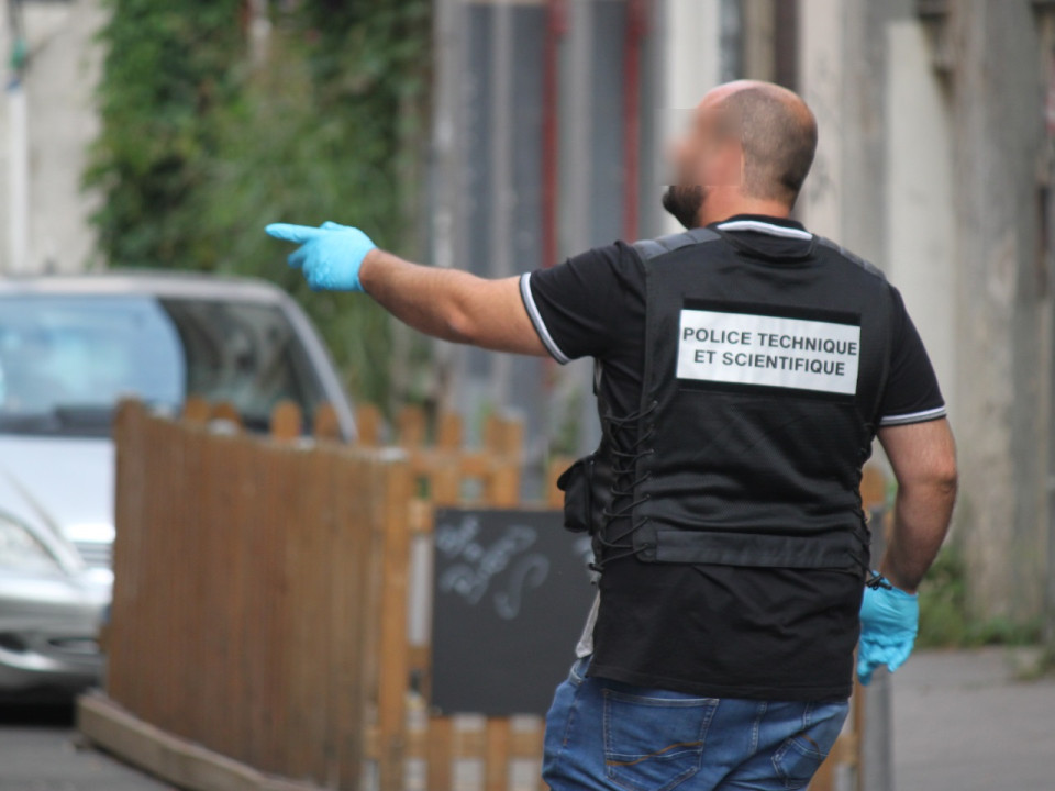 Près de Lyon : un cadavre en décomposition découvert dans un appartement