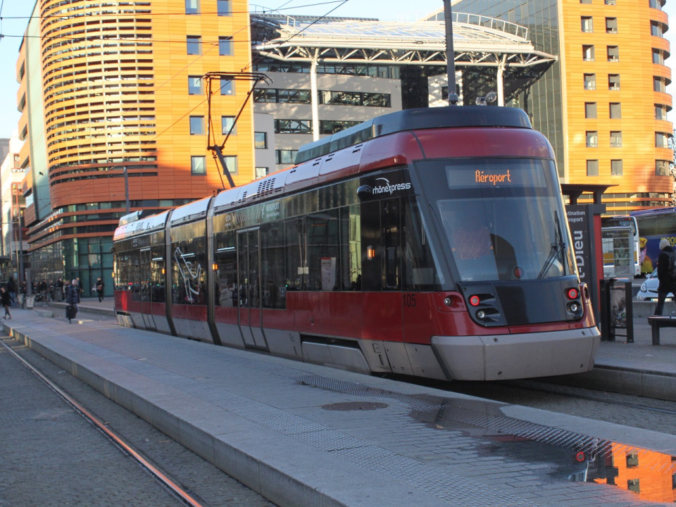 Lyon : une pétition face au monopole du Rhônexpress