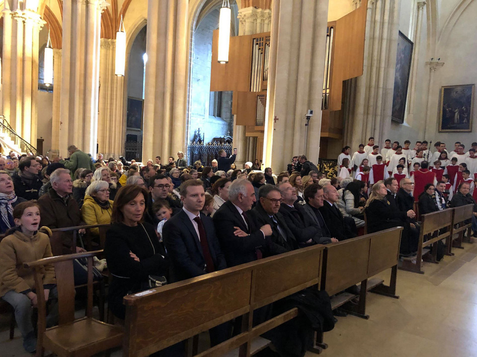 A Saint-Jean, Lyon, les fidèles et les élus ont prié pour Notre-Dame de Paris - VIDEO