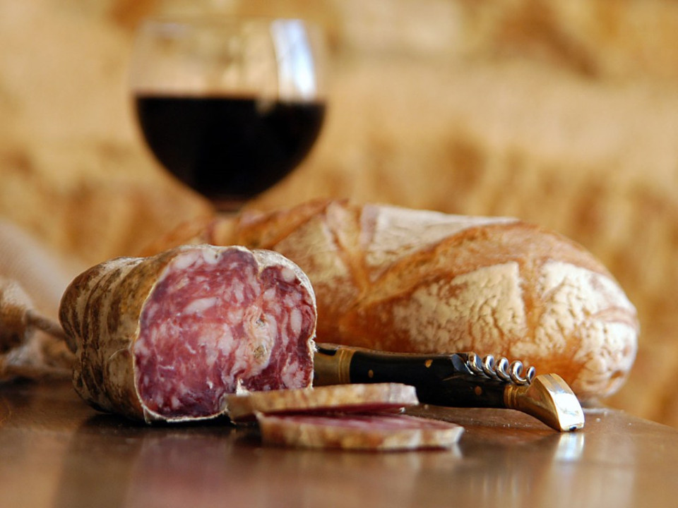 Salmonelles : produites près de Lyon, des saucisses sèches retirées de la vente