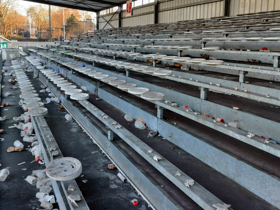 Tribunes dégradées à Bourg-en-Bresse : l'OL porte plainte
