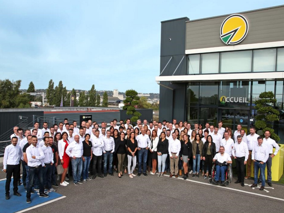 Il verse 1,6 million d’euros à ses salariés pour fêter les 25 ans de sa société !