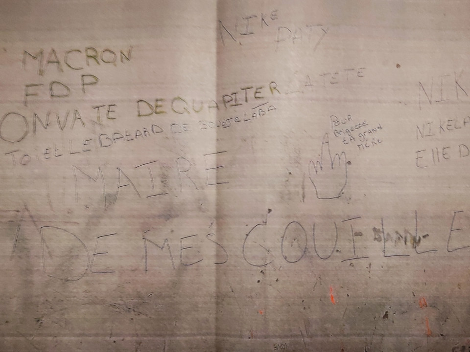 Déjà menacé de mort, le maire de Givors désormais menacé de décapitation dans des tags