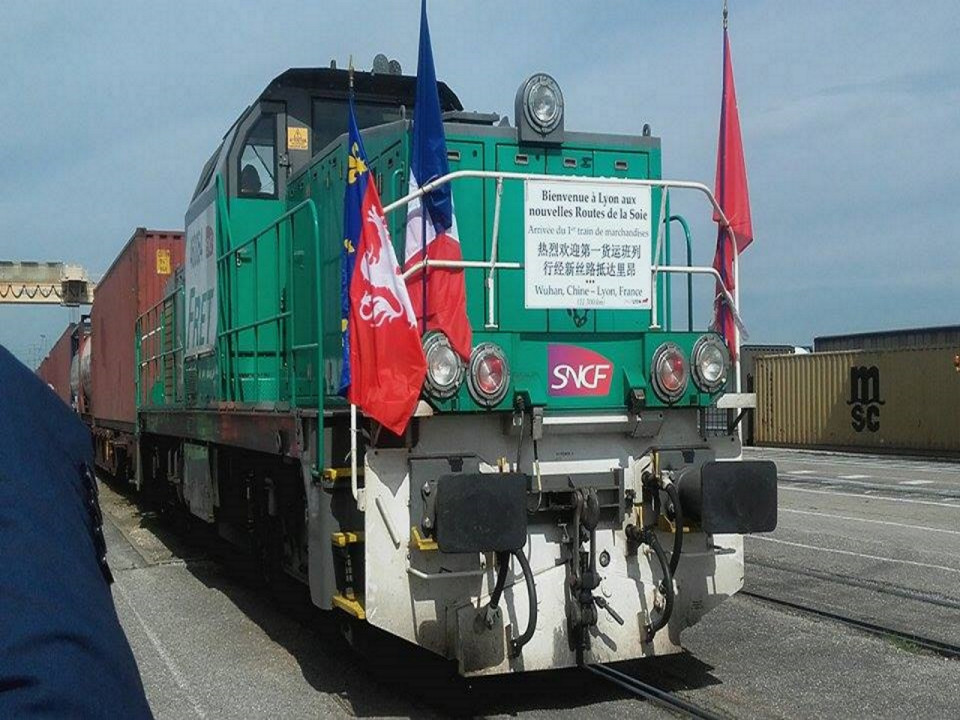 Le premier train de marchandises de l’histoire à relier la Chine à Lyon