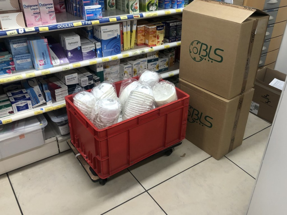 Rhône : une commande de 160 000 masques est arrivée 