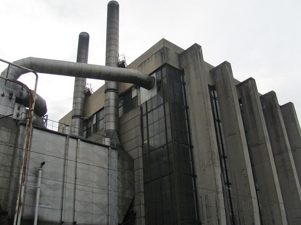 En sortant d'un festival de musiques électroniques, elle se tue en chutant d'un toit