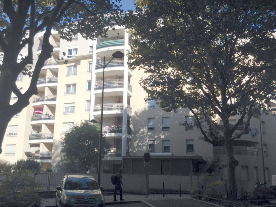 Villeurbanne : une fillette de 4 ans dans un état critique après une chute du 7e étage