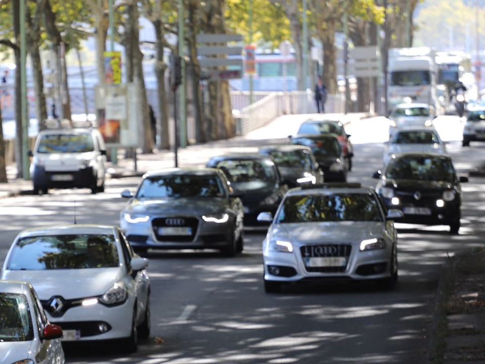 Une action collective engagée à Lyon contre la Zone à faibles émissions