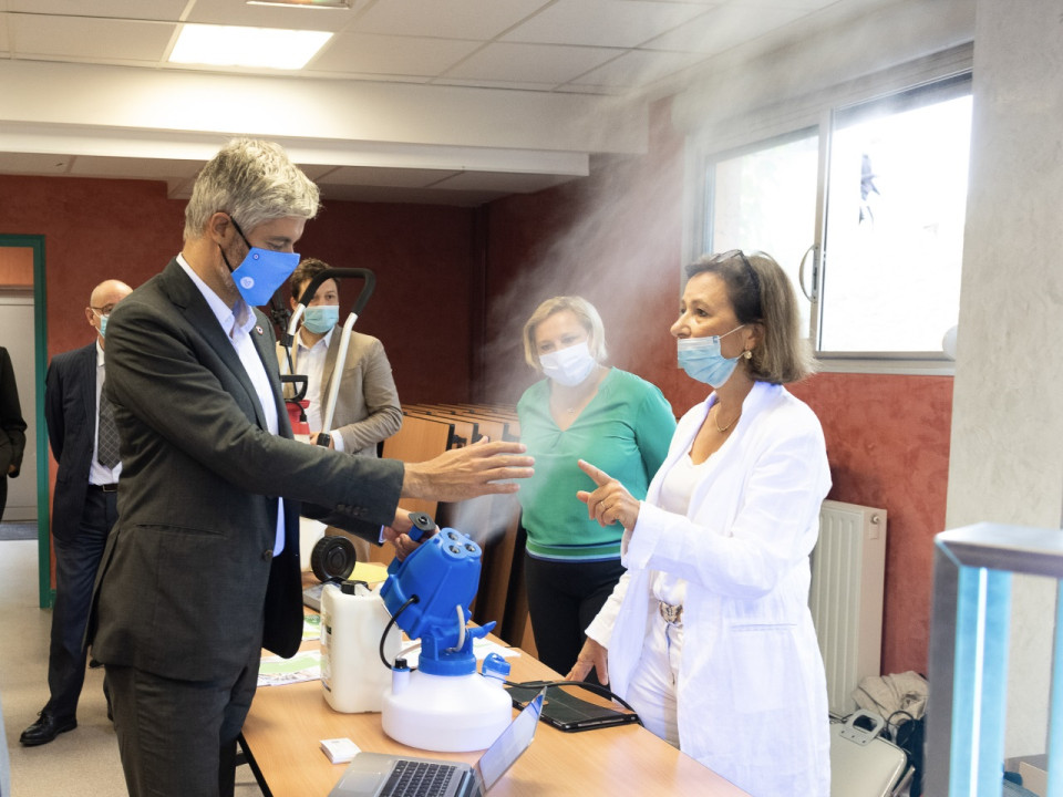 De nouveaux dispositifs de protection sanitaire expérimentés dans les lycées d'Auvergne-Rhône-Alpes
