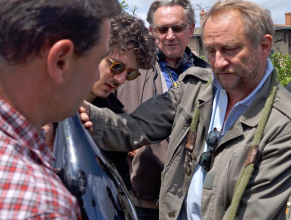 Le tournage de Saint-Amour est terminé, une bouteille de 15 litres en souvenir