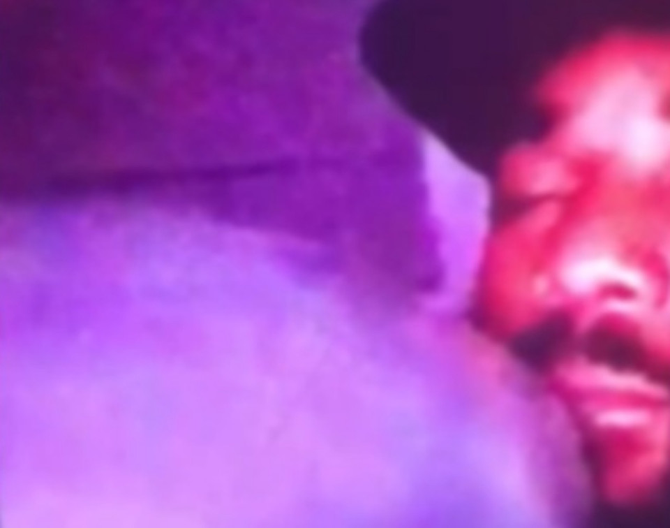 Alexandre Lacazette à nouveau aperçu en train d’inhaler du protoxyde d’azote