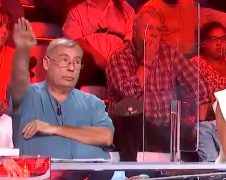 Le pneumologue lyonnais anti-masques a fait un salut nazi sur C8, pas une quenelle - VIDEO