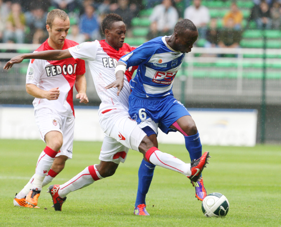 OL : le remplaçant de Cissokho également courtisé par Lille