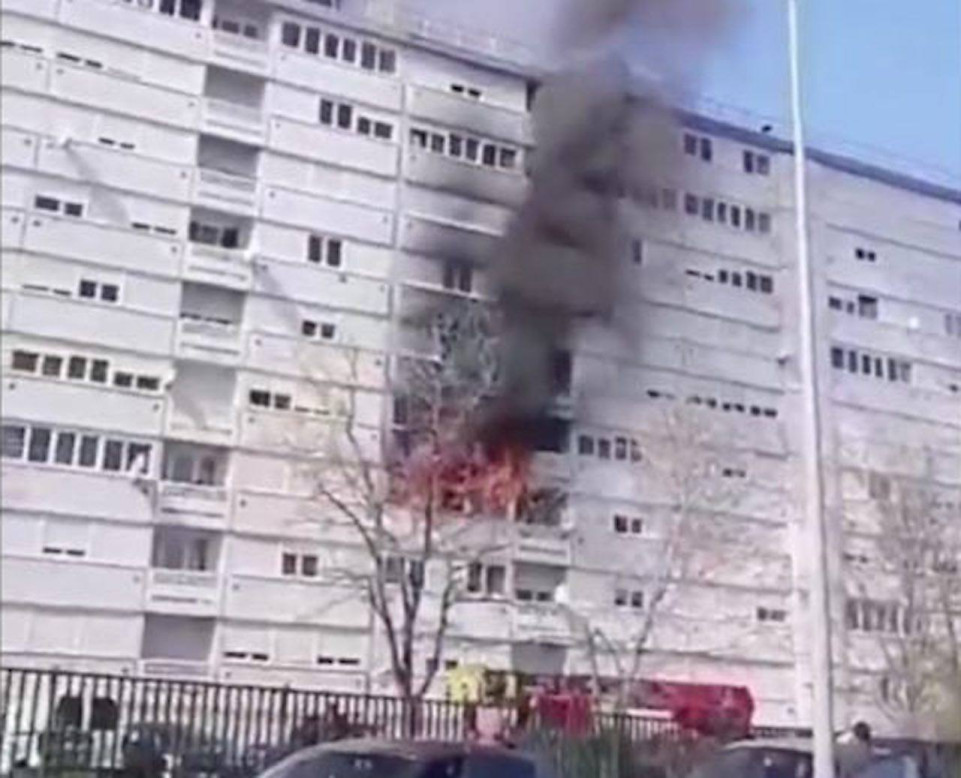 Bron : violent incendie dans un appartement
