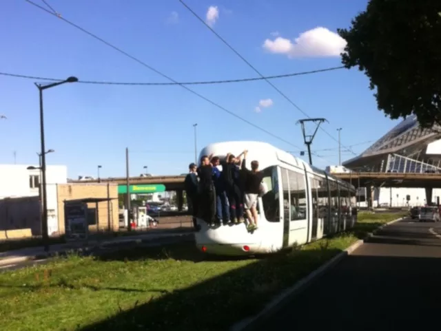 Lyon : le phénomène "tram-surfing" prend de l’ampleur