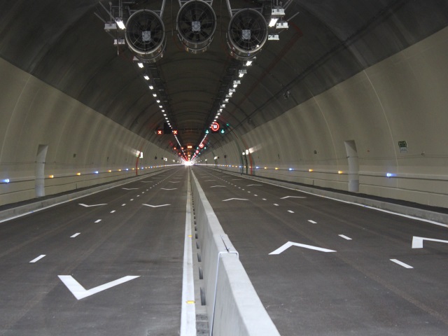 Le tunnel de la Croix-Rousse ferm&eacute; &agrave; cause d'un accident