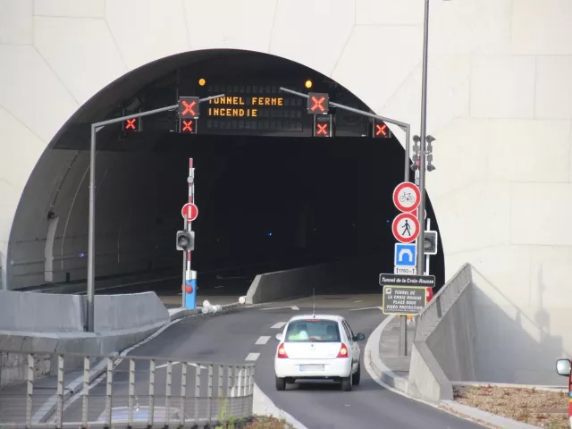 Lyon : le tunnel de la Croix-Rousse rouvre après un incendie sans gravité