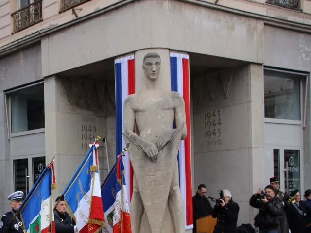 Lyon : la statue du "Veilleur de Pierre" vandalisée