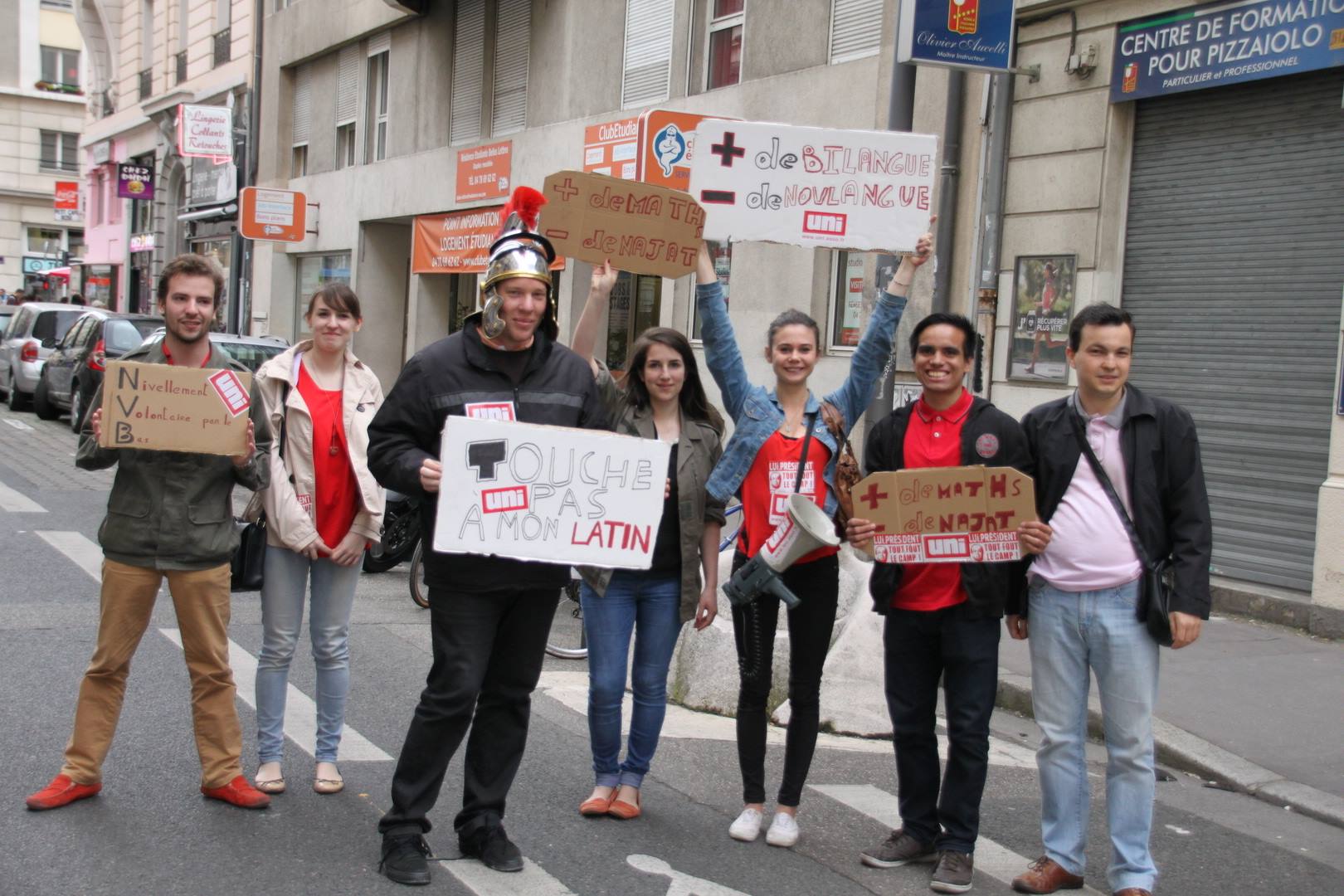 Collégiens, lycéens et étudiants se sont également joints au mouvement - LyonMag