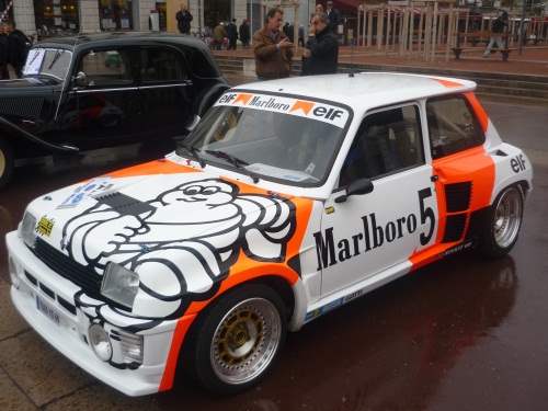 Des Alfa Romeo, dont une Giulia de 1964