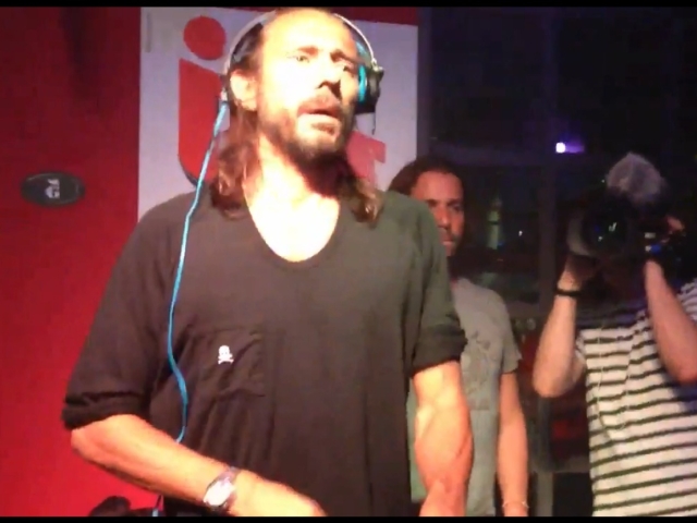 Capture d'écran de la soirée avec Bob Sinclar, Rue Le Bec - Photo Youtube