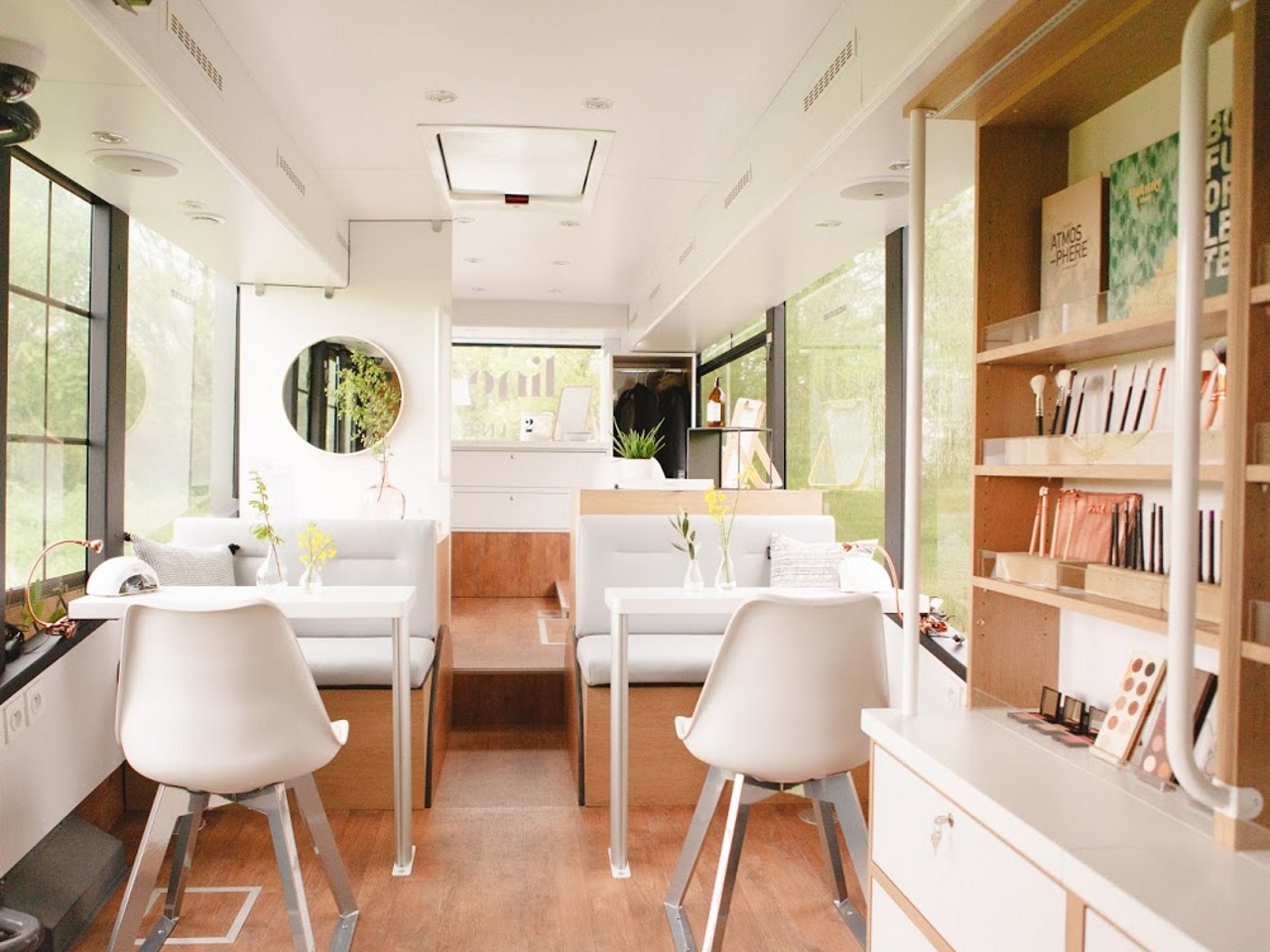 Le Bus Beauté Line - DR