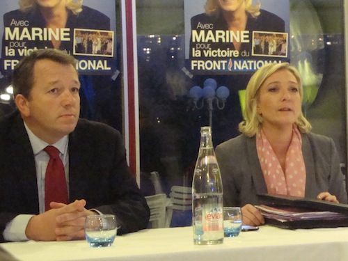 Au centre, Béatrice Vessiller, en compagnie d'Eva Joly et de Jean-Claude Ray (candidat EELV sur Villeurbanne-Nord)