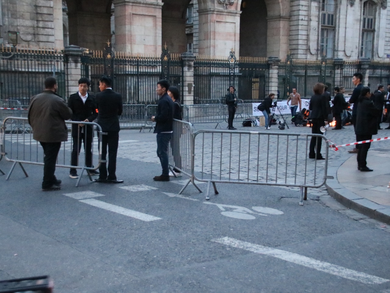 Important dispositif de sécurité, avec filtrage à l'entrée - LyonMag