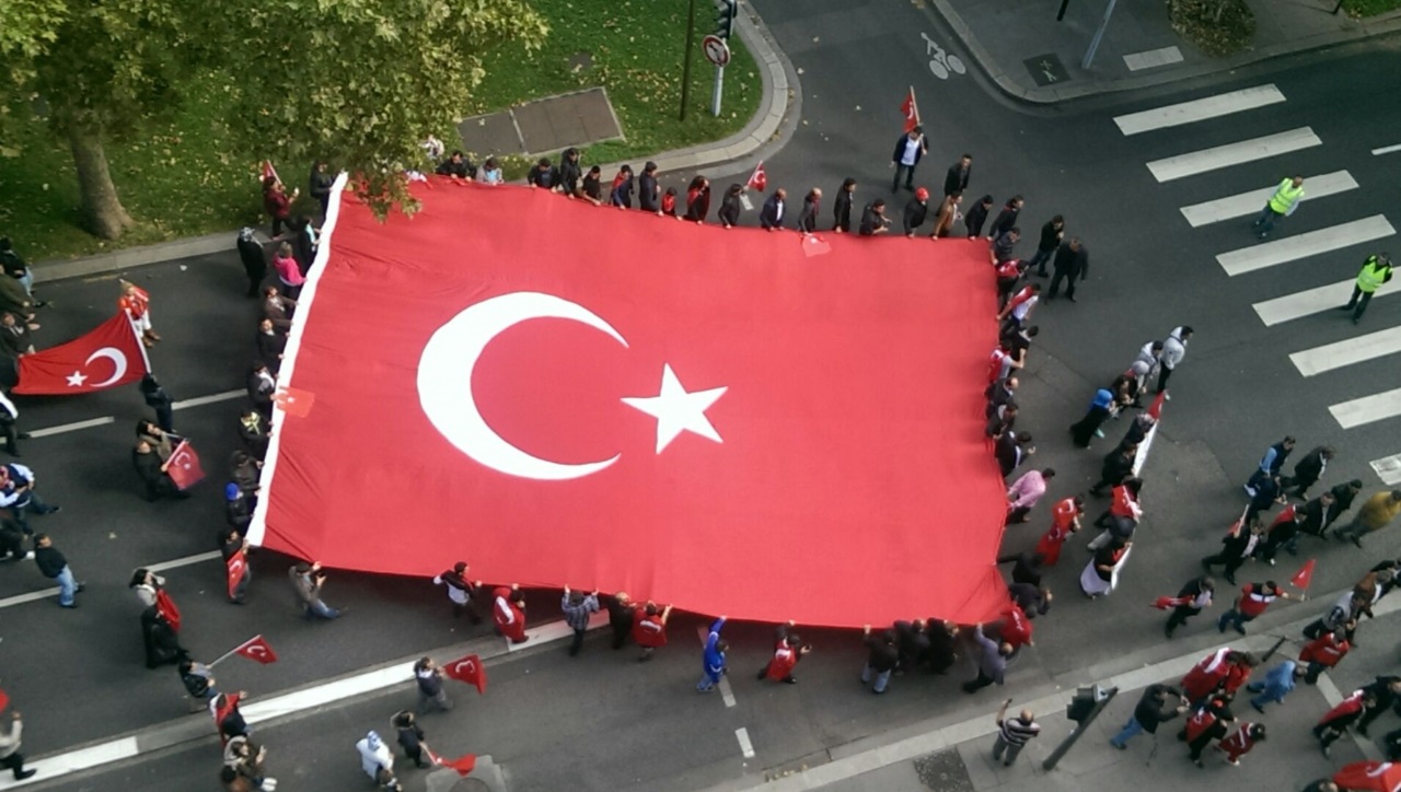 La communauté turque a défilé contre le terrorisme - LyonMag