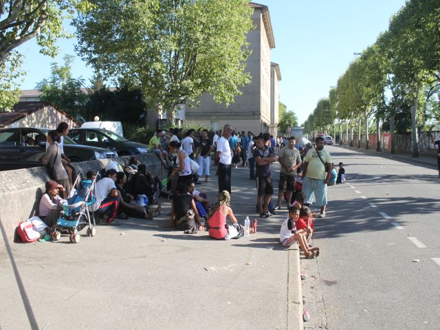 Environ 400 Roms se retrouvent maintenant sans solution d'hébergement - LyonMag