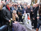 Les proches d'Anne-Laure Moreno lors d'une marche blanche - LyonMag